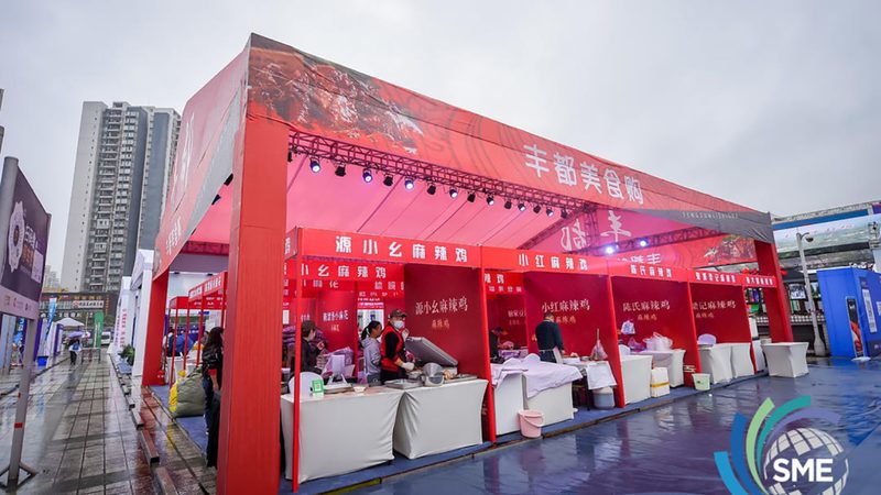 揭秘深圳LED广告制作：十大品牌背后的技术奥秘